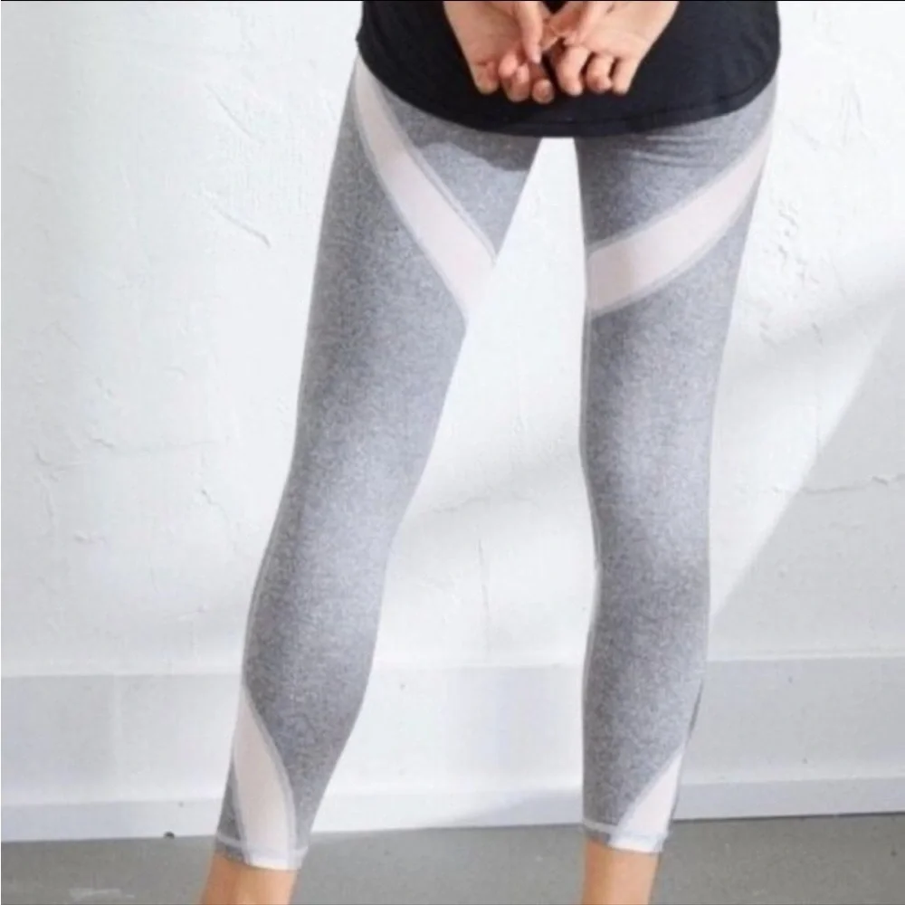 🙌🏼WOOHOO SOLD🙌🏼AERIE ‘Chill, Play, Move’ Gray Leggings W/White Mesh Size XS - Picture 1 of 6